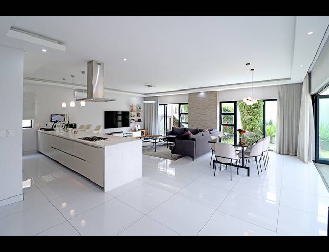 4 BEDROOM CLUSTER FOR SALE IN GLENHAZEL